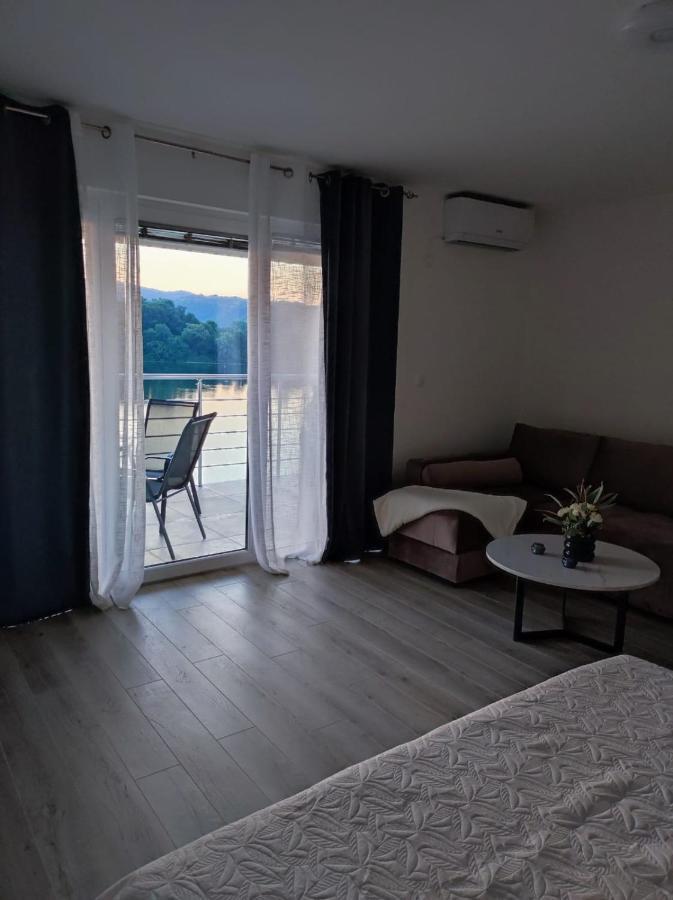 Lago D'Argento Sobe Veliko Gradište Εξωτερικό φωτογραφία